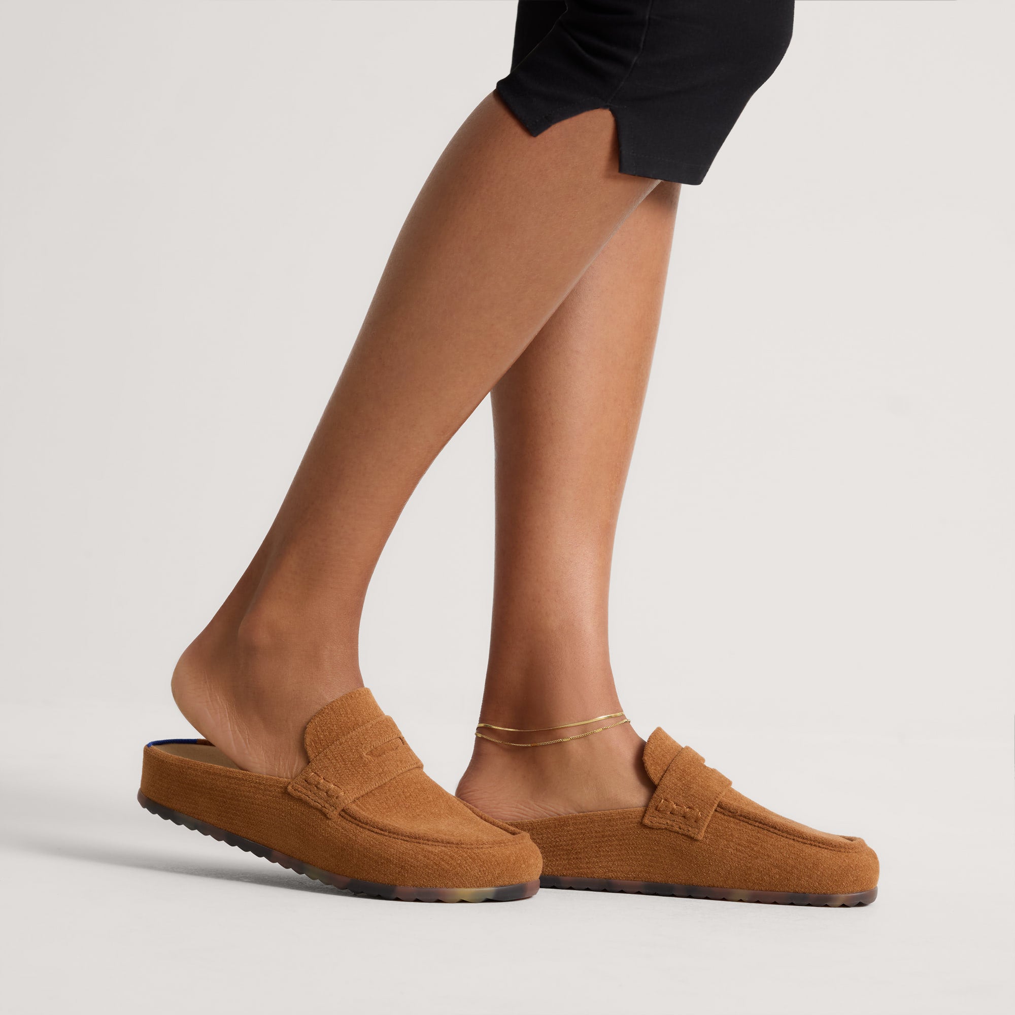The Penny Clog - ReVelvet™ Caramel