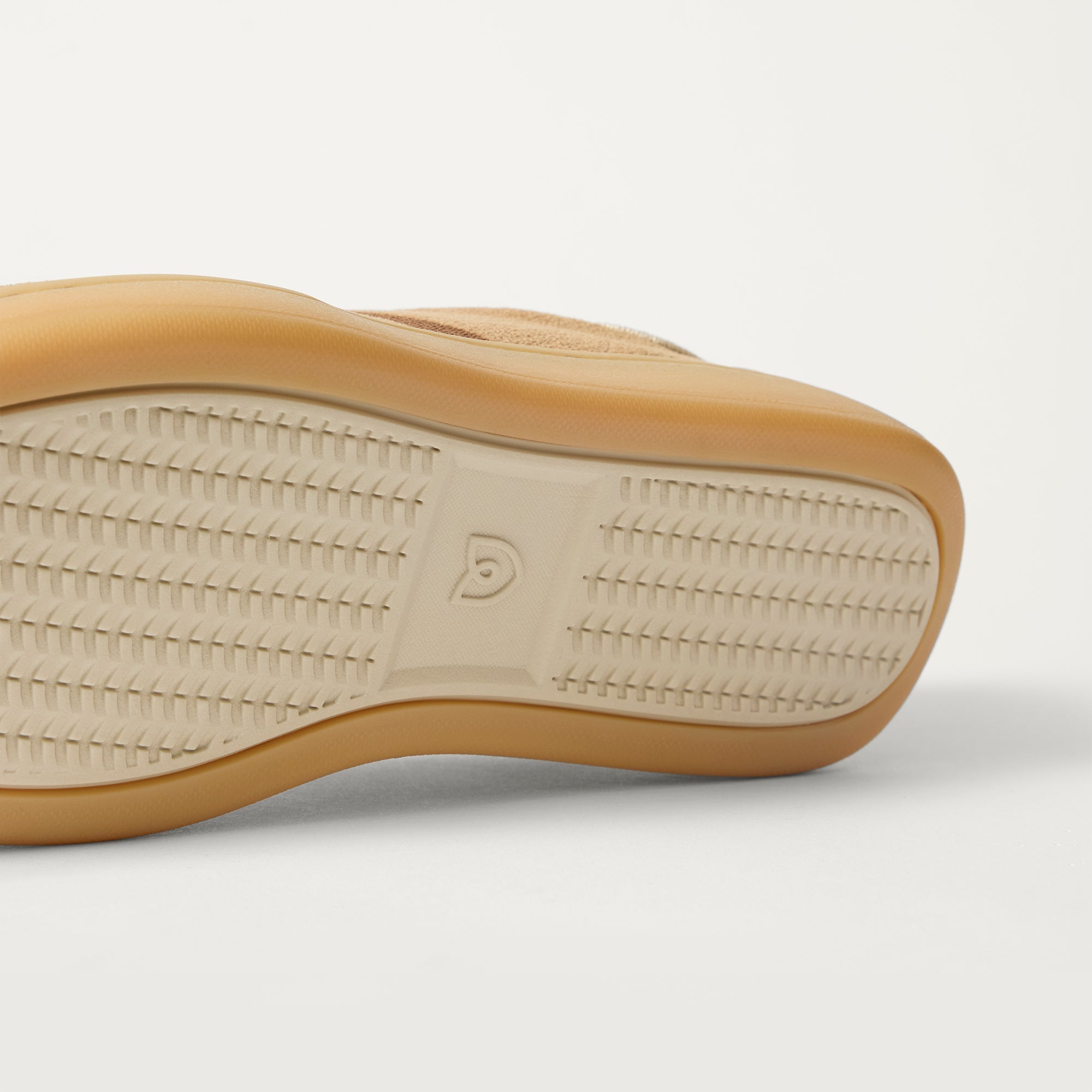 The Men's Court Sneaker - ReVelvet™ Pecan