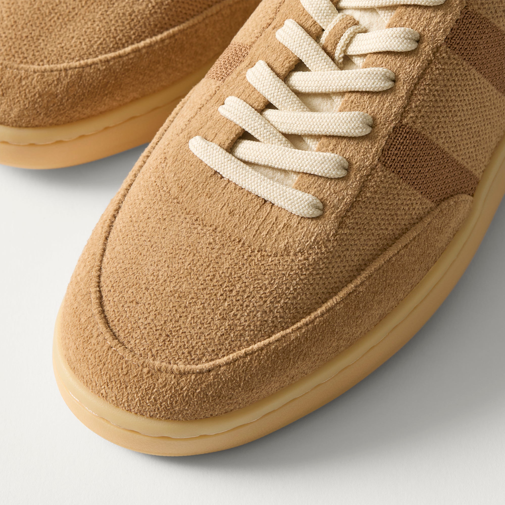 The Men's Court Sneaker - ReVelvet™ Pecan