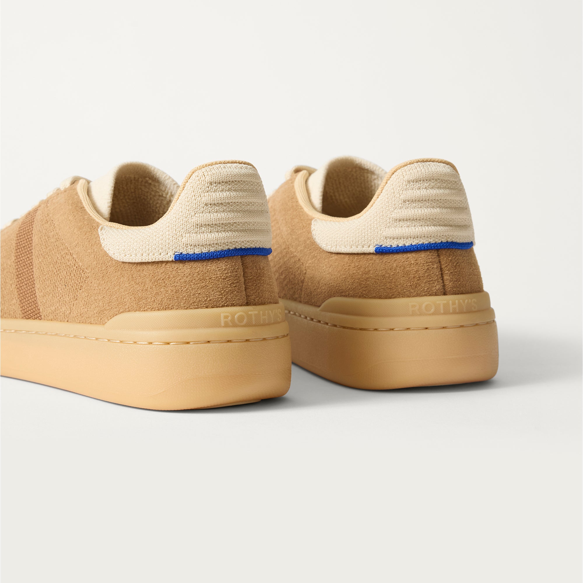 The Men's Court Sneaker - ReVelvet™ Pecan